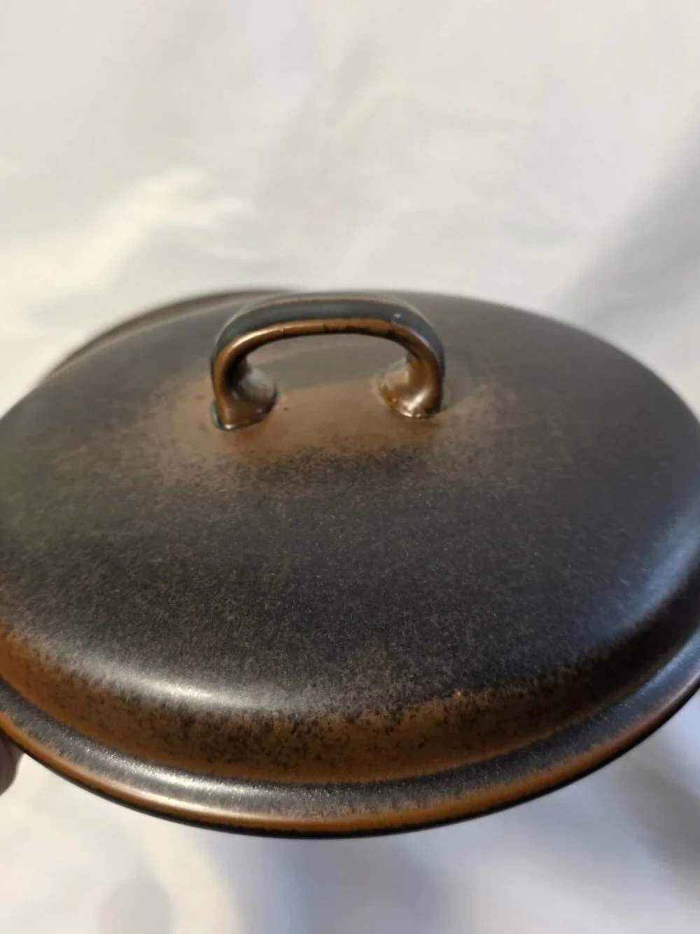 Arabia of Finland Rushka 1.5 Quart Covered Casserole Light & Dark Brown Spotted